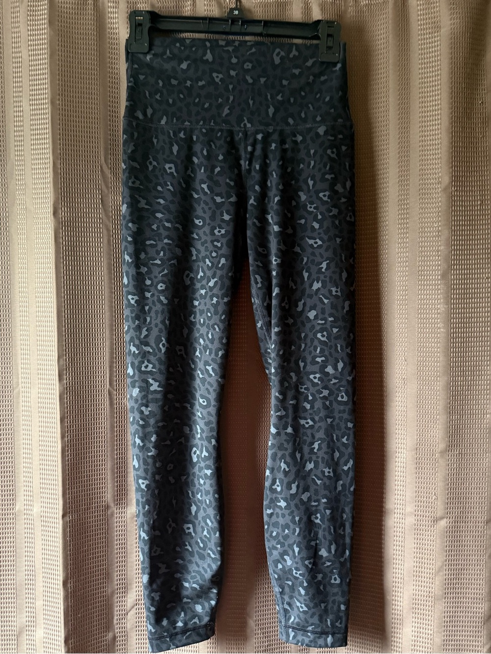 Yogalicious Lux Everyday Tight Leggings Camo Dark Charcoal Gray Print Size M